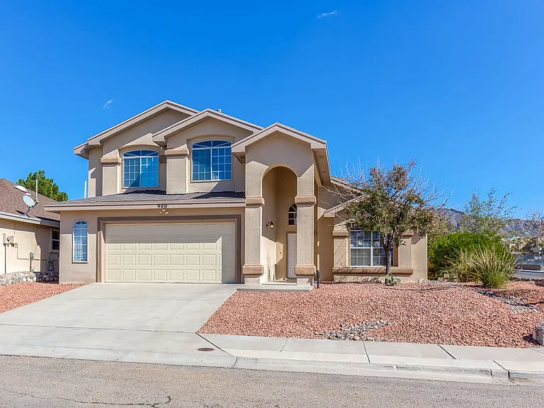 900 Tecate Pl — Photo 3