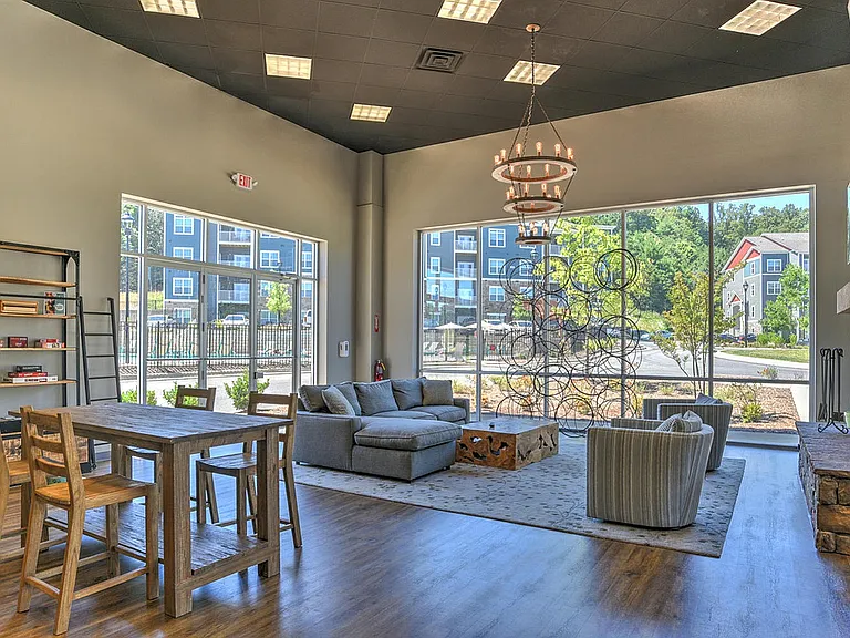 10 Newbridge Apartments — Photo 20