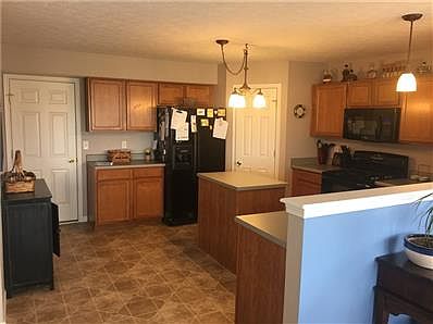 3rd image of 7612 Lara Lee Dr