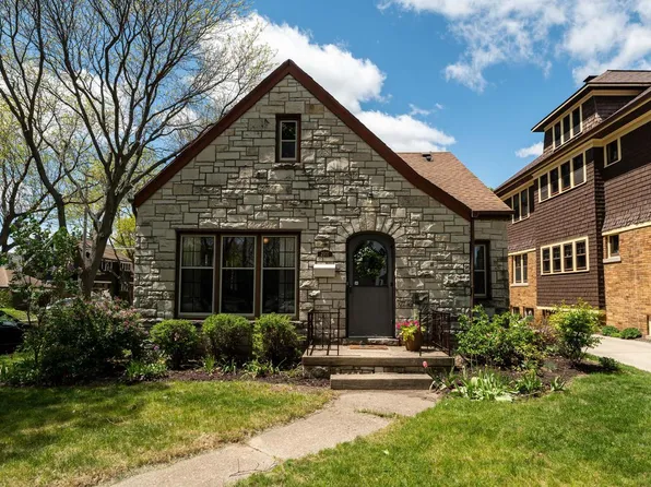 2505 N 62nd STREET, Wauwatosa, WI 53213