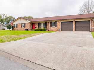 5625 Hilltop Dr, Pensacola, FL 32504
