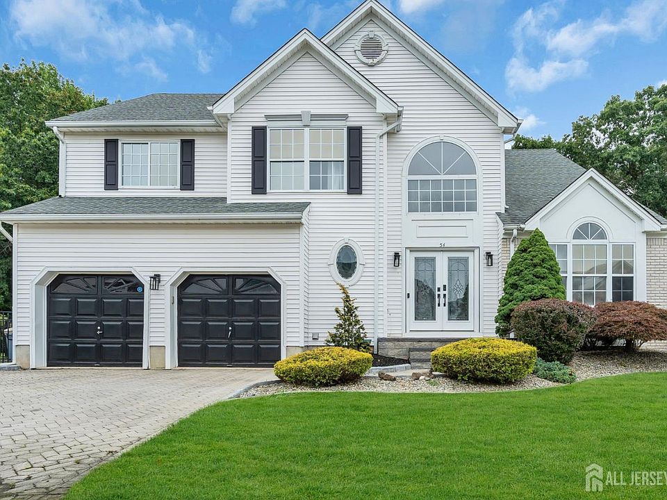 1st image of 54 Winding Brook Dr
