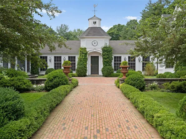 939 Ripley Lane, Upper Brookville, NY 11771