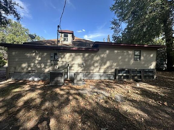 4th image of 720 Park St