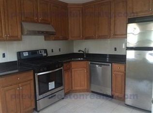 125 Elliot St #SJ, Newton Highlands, MA 02461