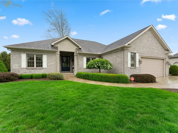 2563 Forest Springs Dr SE, Warren, OH 44484