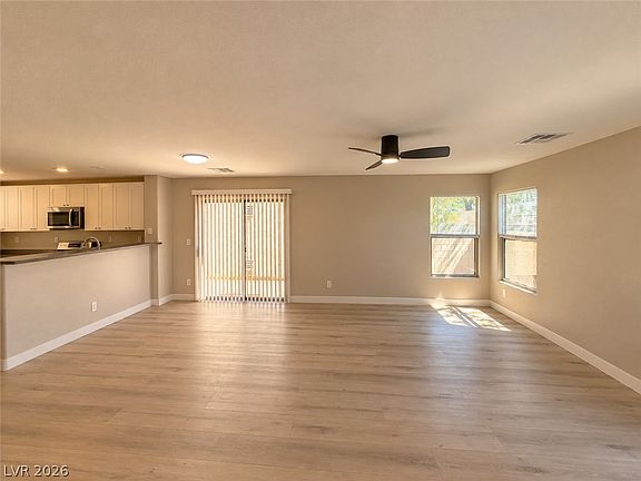 5th image of 8875 First Lady Ave