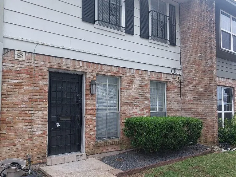 1846 Hollister St #6 — Photo 2