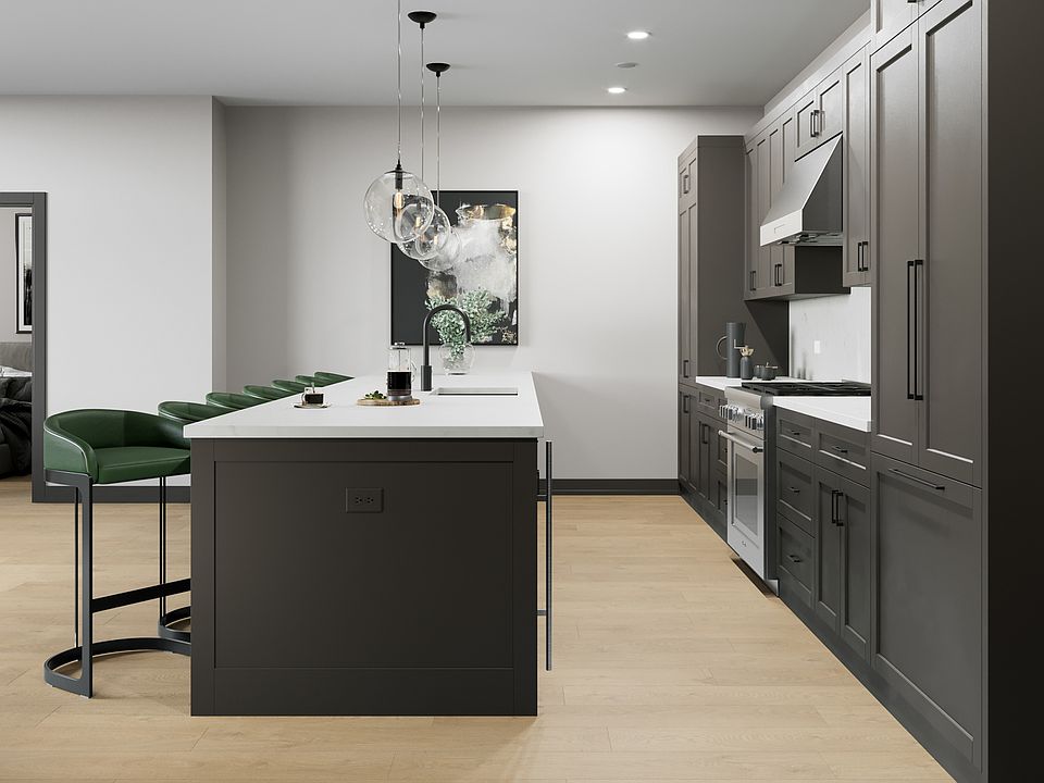 2nd image of 1356 W Chestnut St #405