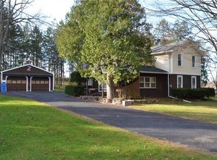 1401 Floodman Rd, Palmyra, NY 14522