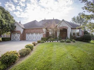 6184 S Riverbend Rd, Springfield, MO 65810