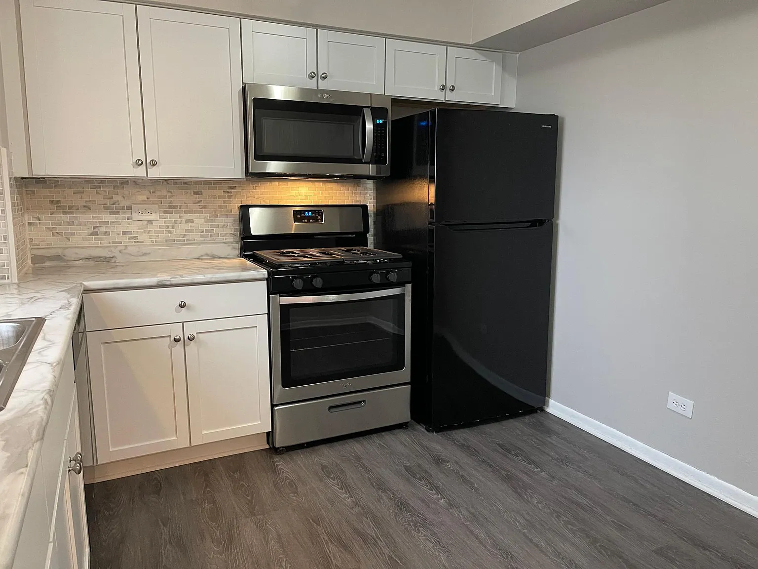 2 bed, 1.5 bath, $1,850 — Photo 2