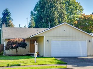 21198 SW Iroquois Dr, Tualatin, OR