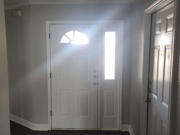 2nd image of 1805 Dorchester St