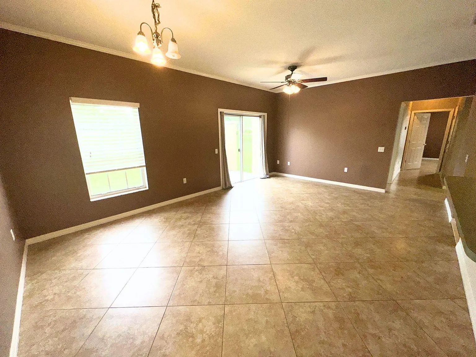 2 bed, 1017 sqft, $1,500 — Photo 2