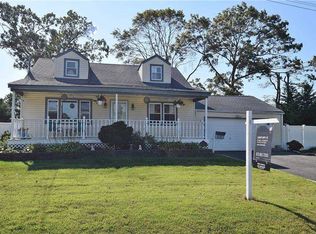 216 Young St, West Babylon, NY 11704
