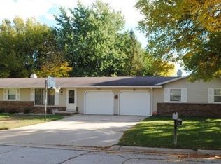 1957 S Point Rd, Green Bay, WI 54313