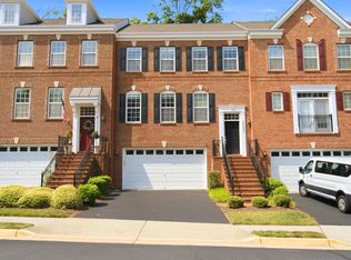 20283 Center Brook Sq, Sterling, VA 20165