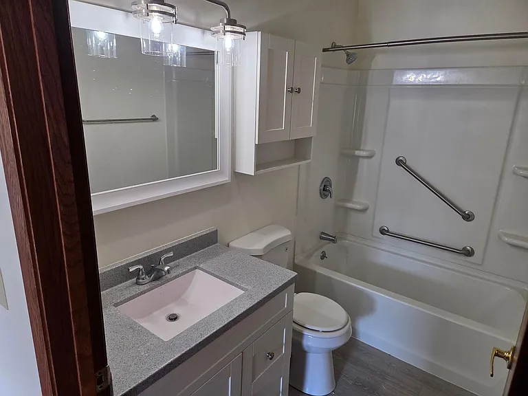 1393 Meadowcreek Dr — Photo 10