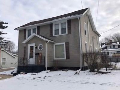 527 S 1st St, Princeton, IL, 61356