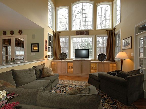 2-Story Family Room