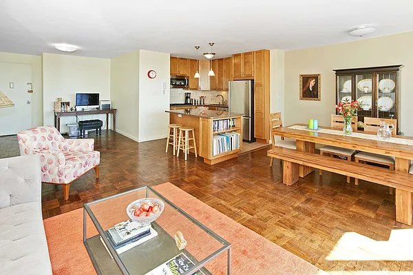 Sold by Madeleine Realty Ltd. | media 41