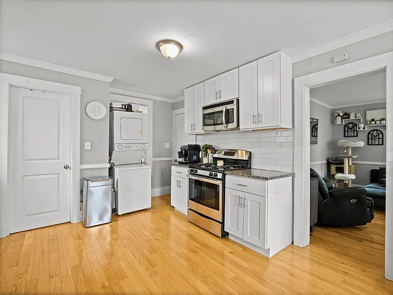 23 New Ocean St #1 — Photo 11