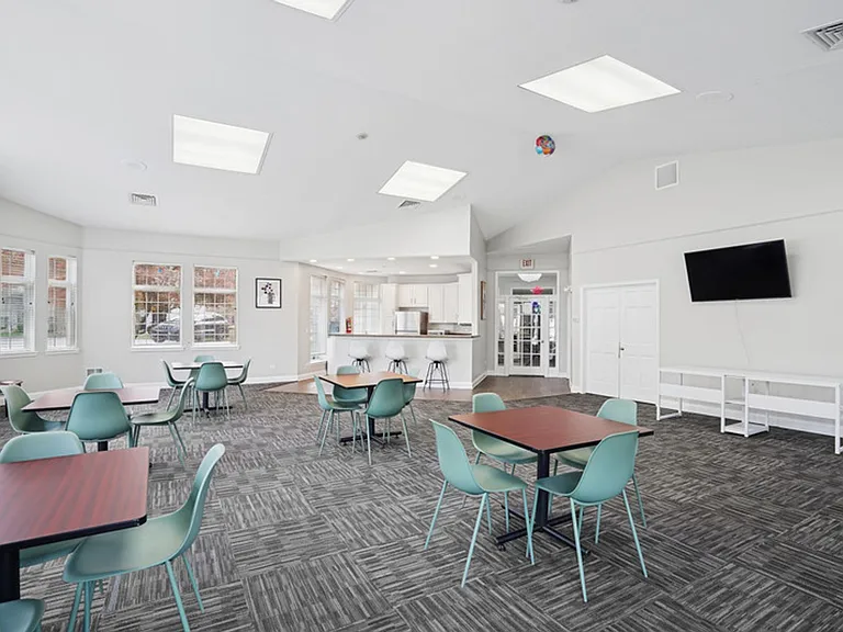 Linden Park Apartments — Photo 41