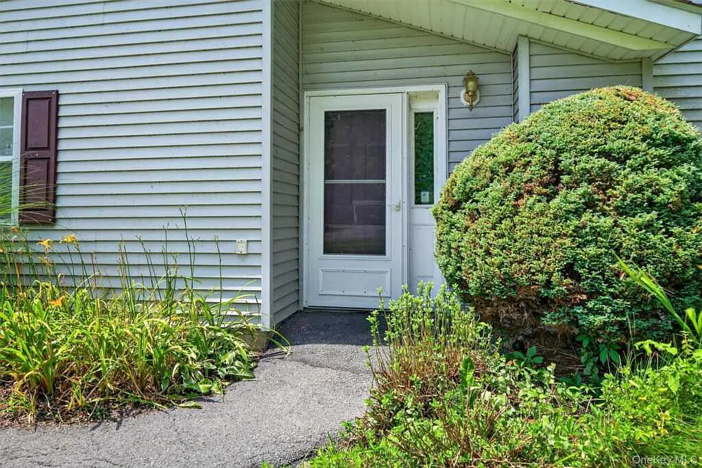 226 Eagleton Drive, Monroe, NY 10950 — Photo 4
