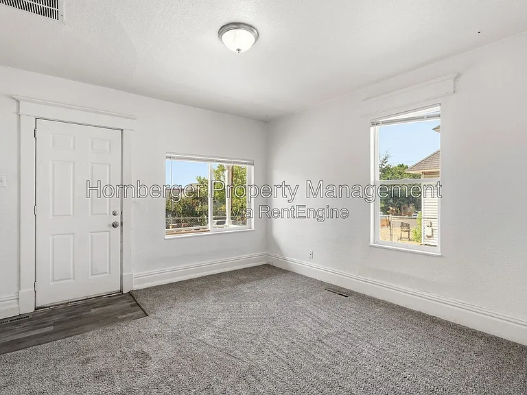 1622 W Mission Ave — Photo 9
