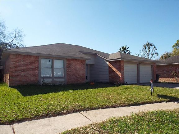 2nd image of 8307 Blossom Bell Ln