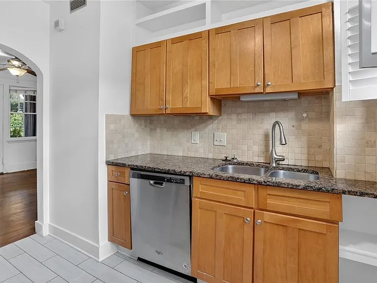 677 Somerset Ter NE #6D — Photo 5