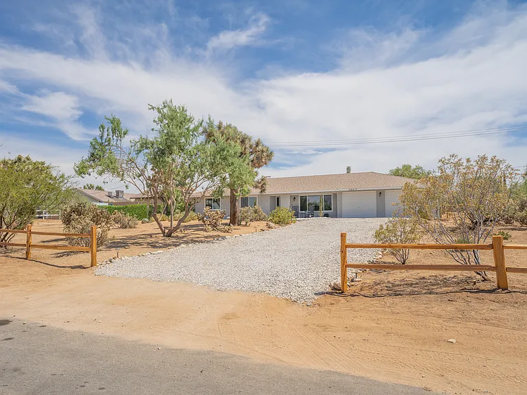 58417 Joshua Dr — Photo 31