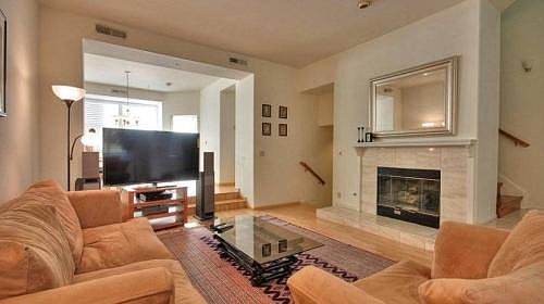 3rd image of 429 Camille Cir