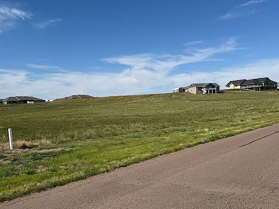 3rd image of 58 Stone Mill Ln