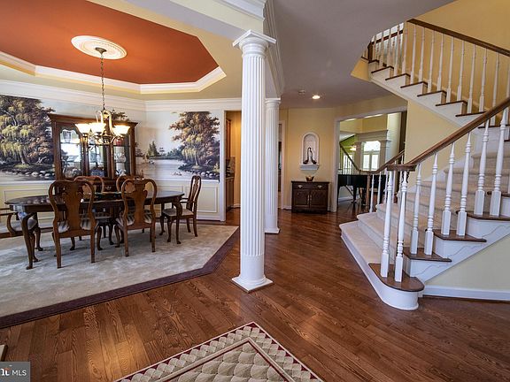 3rd image of 1304 Preserve Ln