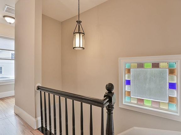 5th image of 6 Arlington St #B