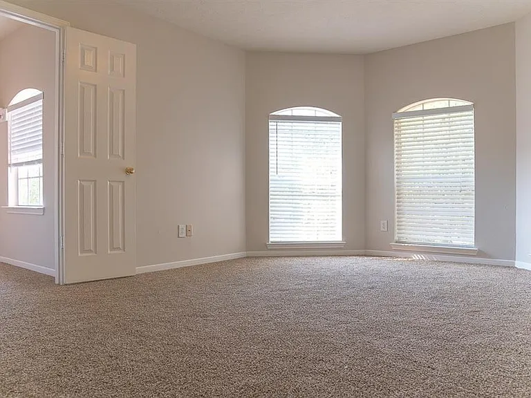 15411 Seminole Canyon Dr — Photo 31