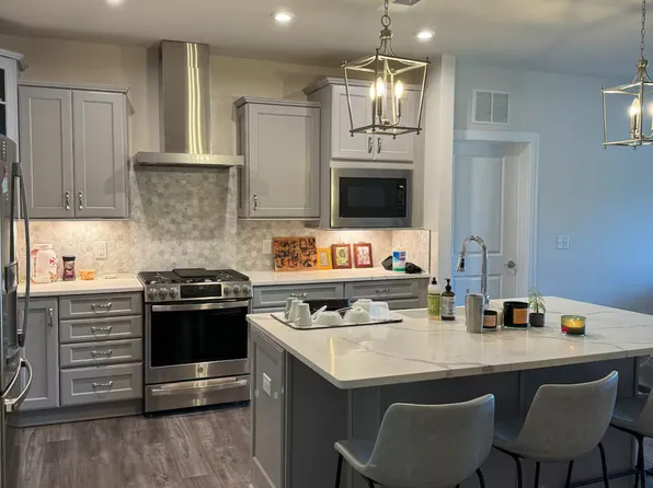 3927 Fair Ridge Dr, Fairfax, VA