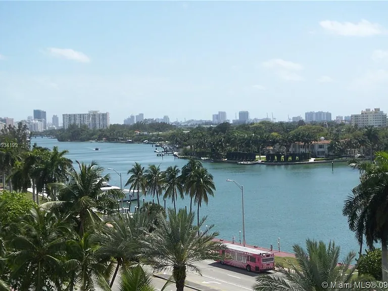 5161 Collins Ave #806 — Photo 30
