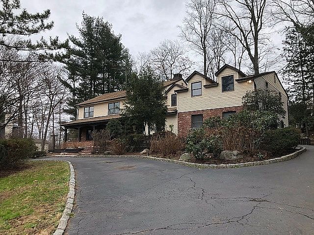 1st image of 38 Newport Dr