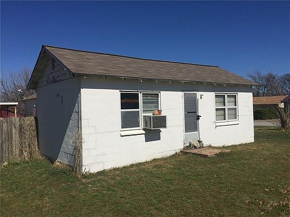 3rd image of 8300 Downe Dr