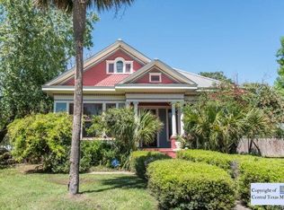 462 E College St, Seguin, TX 78155