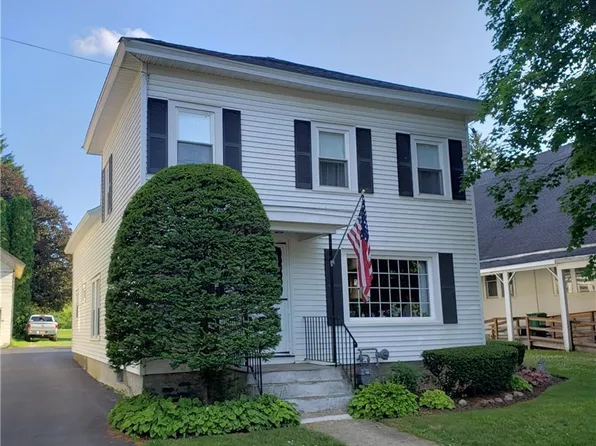 1636 Cortland St, De Ruyter, NY 13052