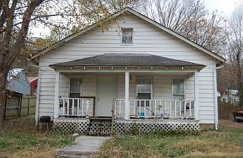 2nd image of 315 S Main St