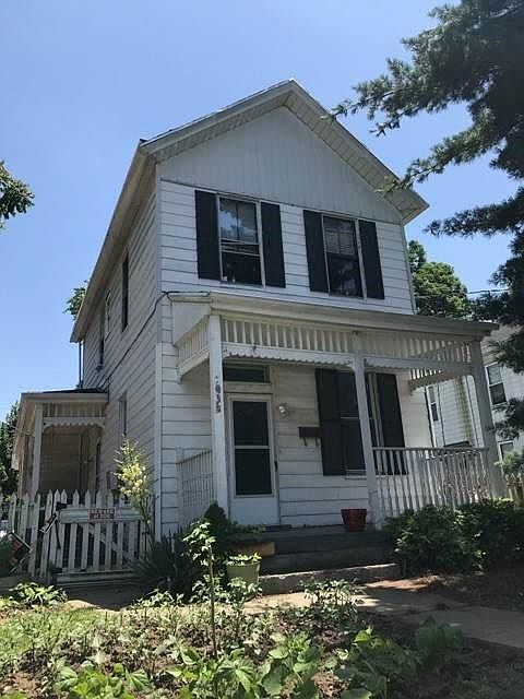 1st image of 7032 Fairpark Ave