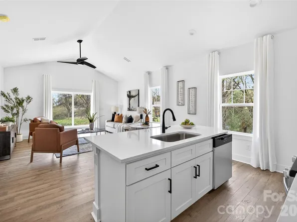 3133 Clermont Ave, Kannapolis, NC 28081