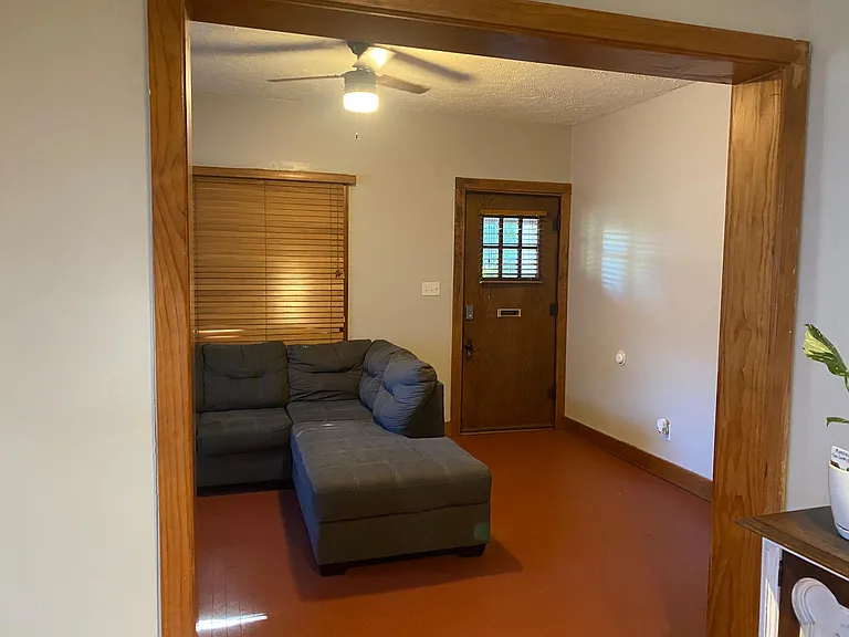 1132 N Pearce Ave — Photo 5