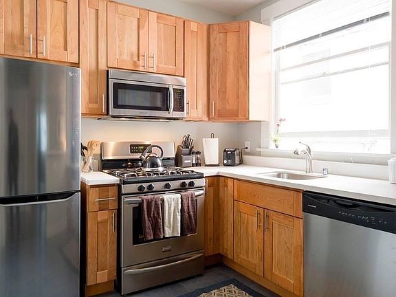 3rd image of 1035 Bush St #A