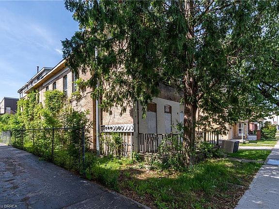 2nd image of 209 Dalhousie St